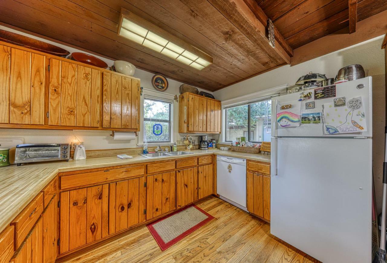 Bumblebee Lodge Ingram Extérieur photo