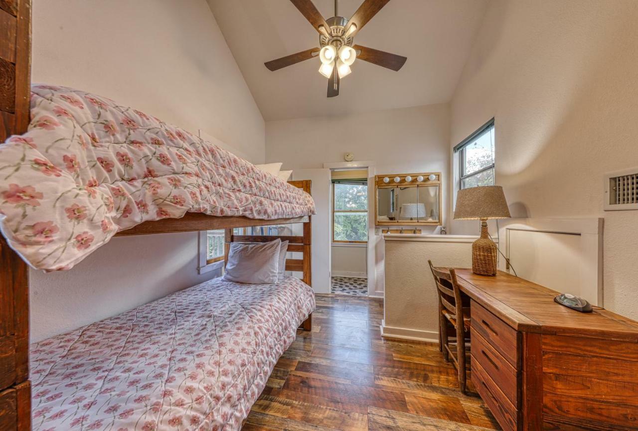 Bumblebee Lodge Ingram Extérieur photo